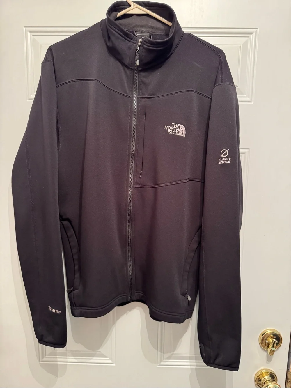 The North Face Flight Series Apex Light Softshell Full-Zip Black Jacket. Size XL